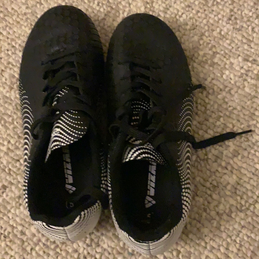 Kids (unisex) soccer shoes